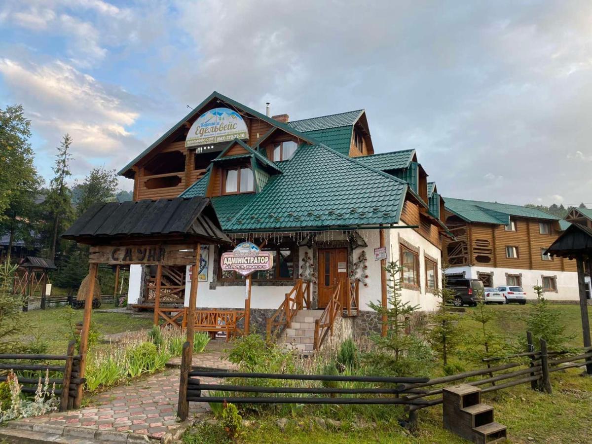 Edelweiss Carpathians Migovo Hotel Eksteriør billede